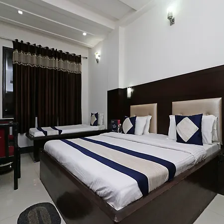 Oyo 9974 Hotel Taj Prince